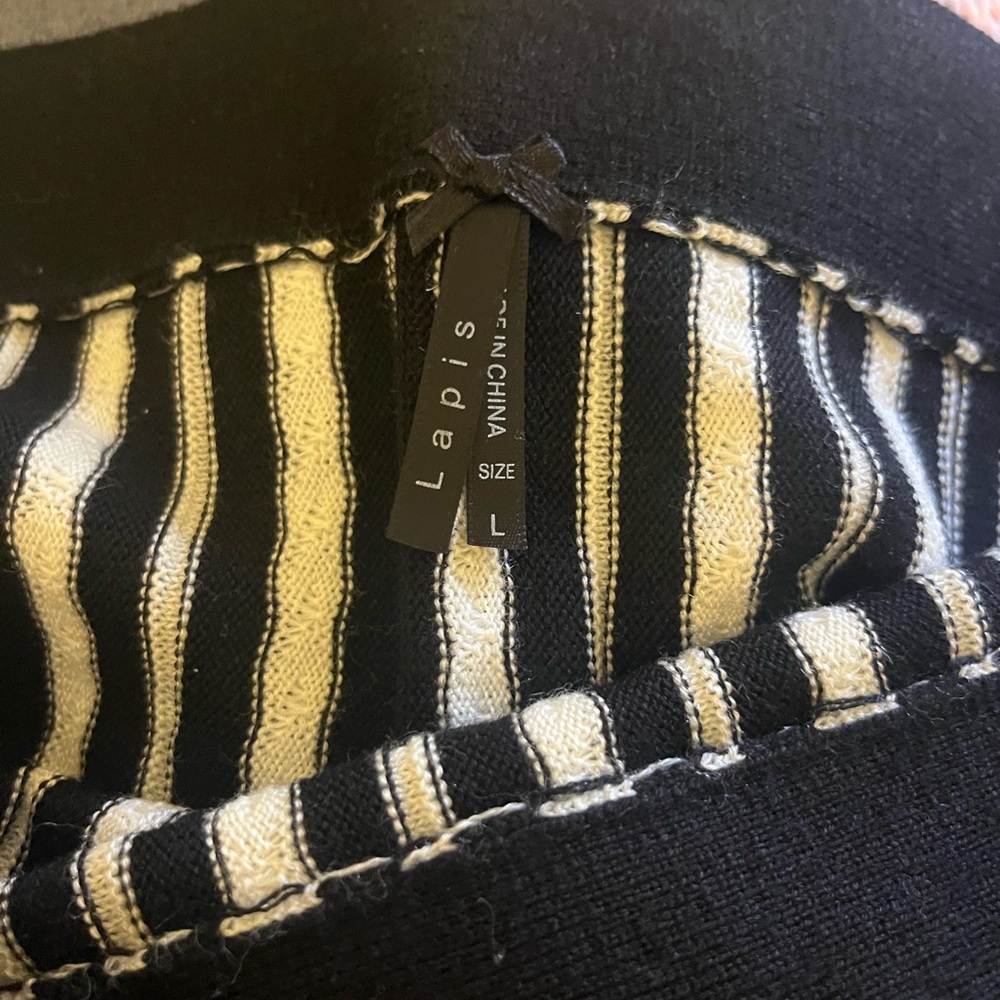 Lapis Monochrome Striped Apparel